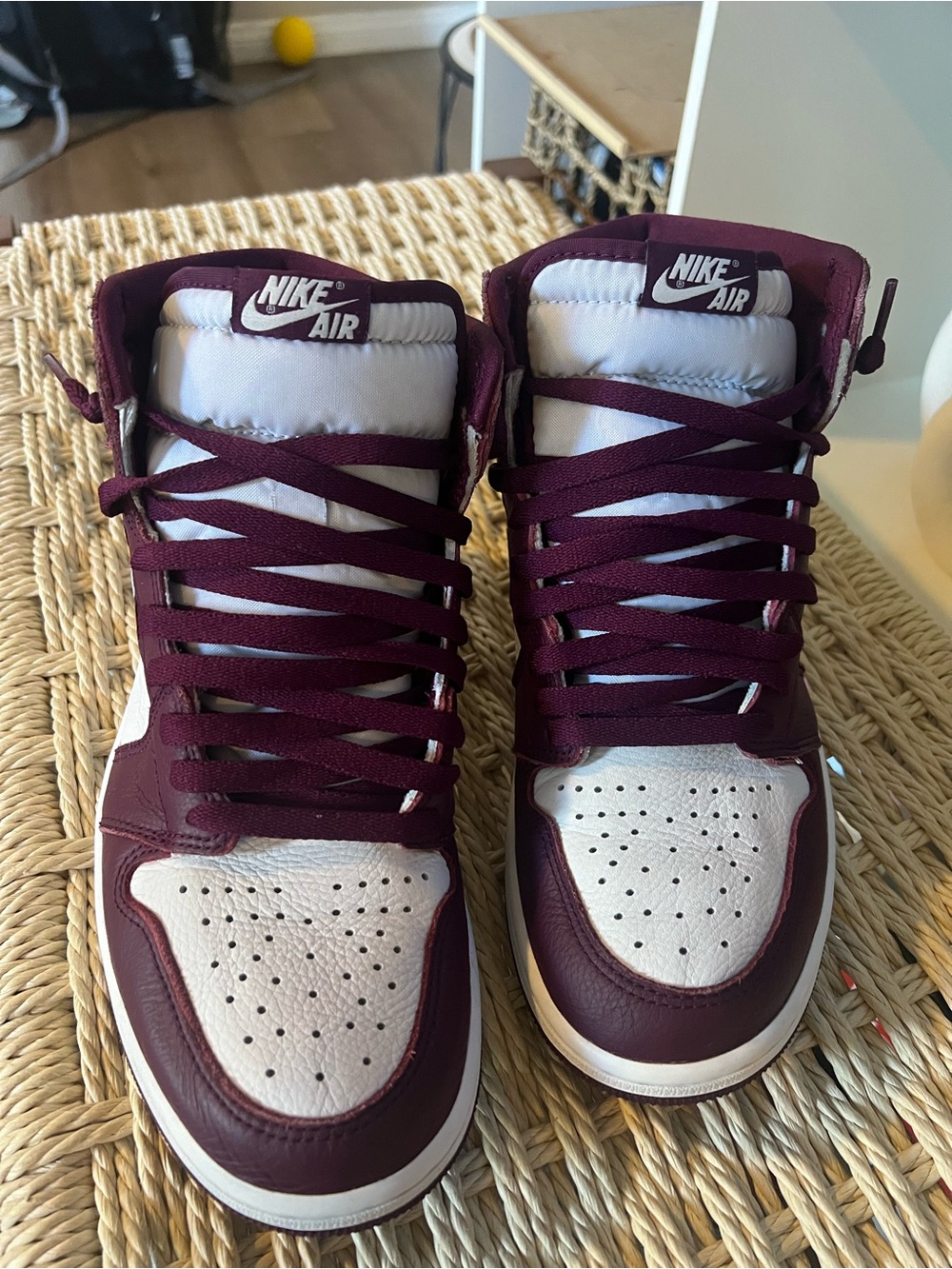 Nike Air Jordan 1 Retro High "BORDEAUX" White Metallic Silver